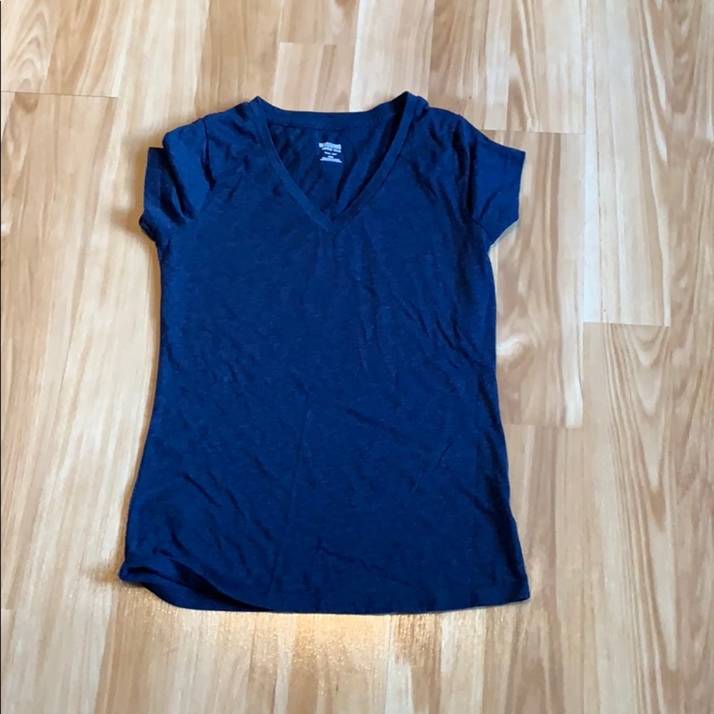 V neck top